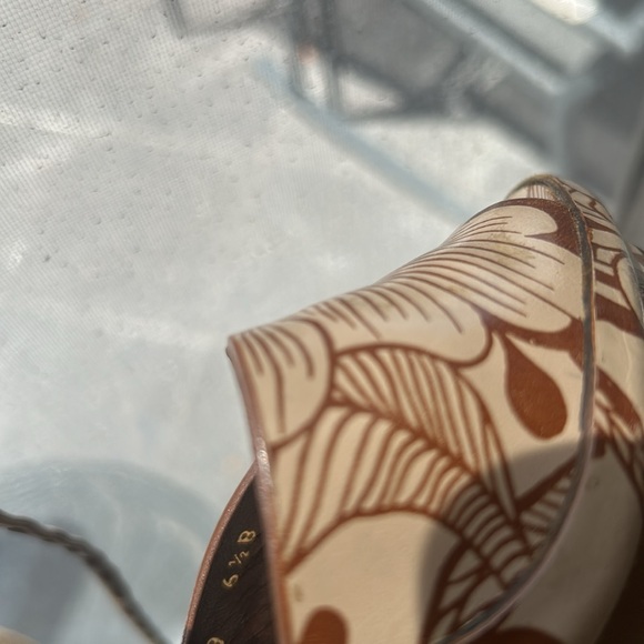 Gucci platform high heels sandals 6 1/2 B - Picture 11 of 11